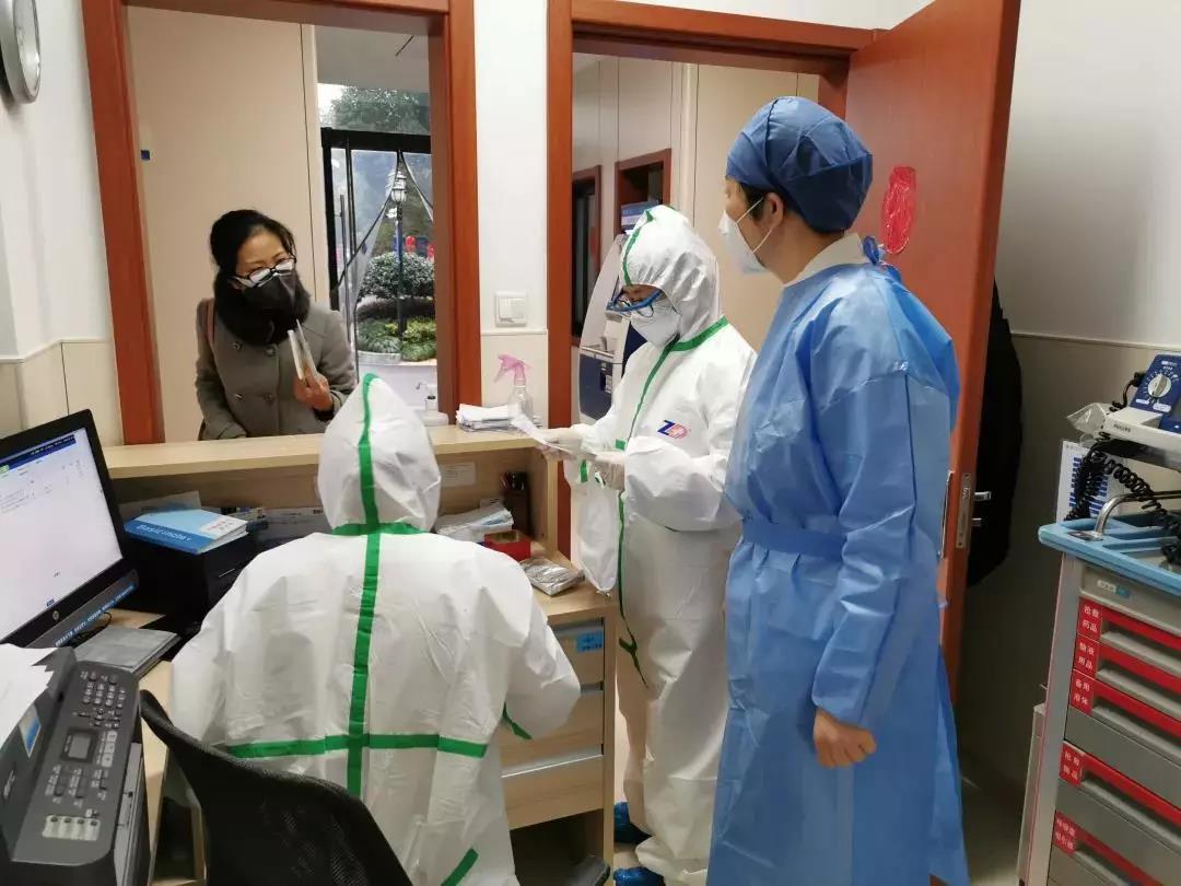 防控措施：為防止交叉感染，浙江省人民醫(yī)院影像服務(wù)實(shí)現(xiàn)不排隊(duì)、不等待
