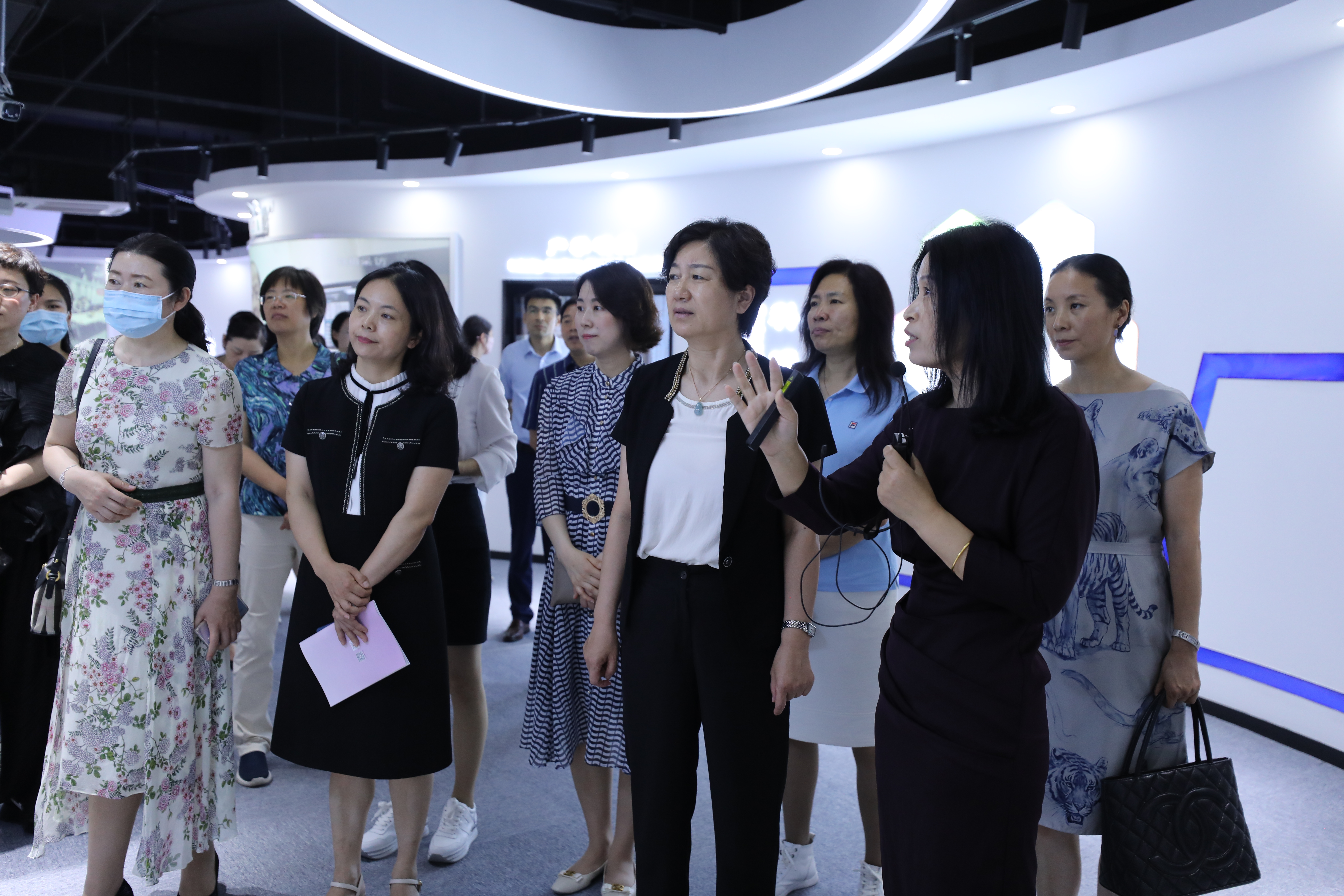 吉林省婦聯(lián)黨組書記、主席李曉英一行蒞臨健培科技考察調(diào)研