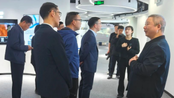 蕭山區副區長、公安分局局長張亮一行赴健培科技開展“助企服務”活動